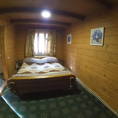 Kermanych Hotel 2*